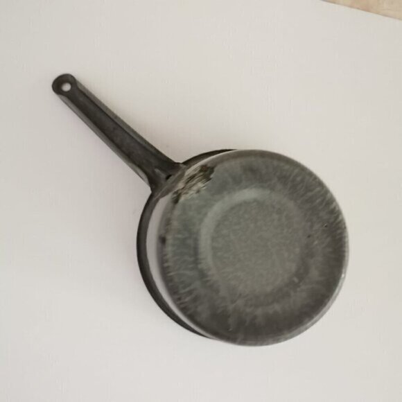 Gray Graniteware Sauce Pan Vintage, Speckled Swirl Enamelware Pot with Handle Ki - Picture 5 of 8